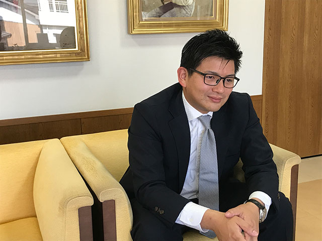 株式会社八号線、澤野裕次郎専務
